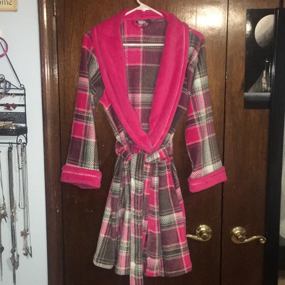 Ulta Beauty Other - Super soft ULTA robe - NEVER WORN BRAND NEW